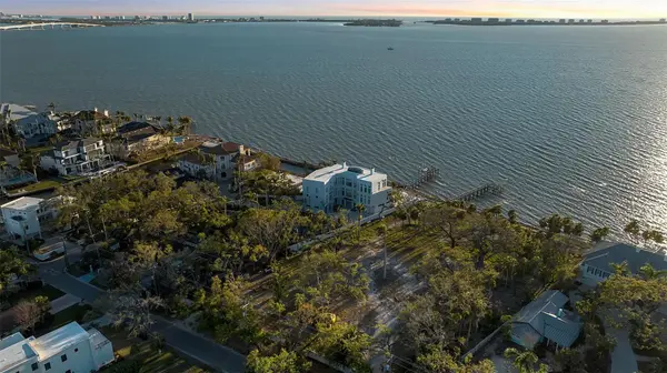 2046 ALAMEDA AVE, Sarasota, FL 34234