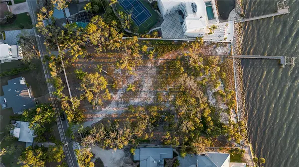 2046 ALAMEDA AVE, Sarasota, FL 34234