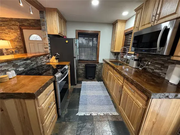 2751 72ND AVENUE DR E, Sarasota, FL 34243