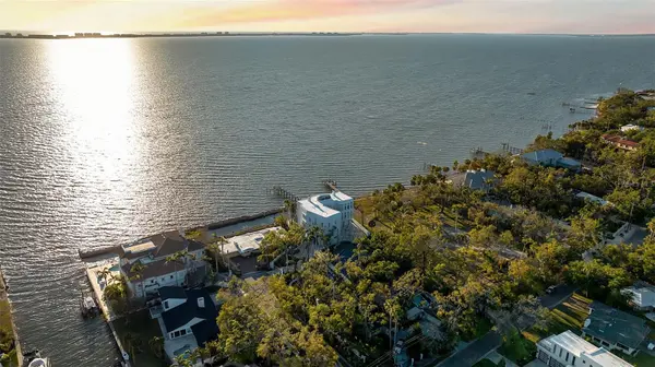 2043 ALAMEDA AVE, Sarasota, FL 34234