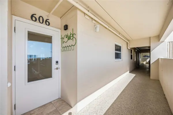6140 MIDNIGHT PASS RD #606, Sarasota, FL 34242