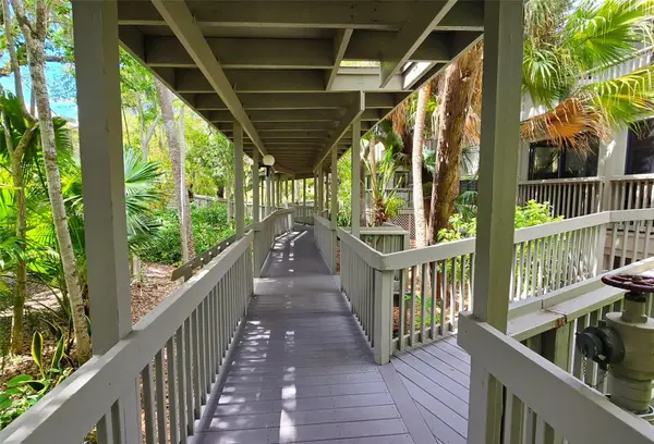 1335 LANDINGS DR #9, Sarasota, FL 34231