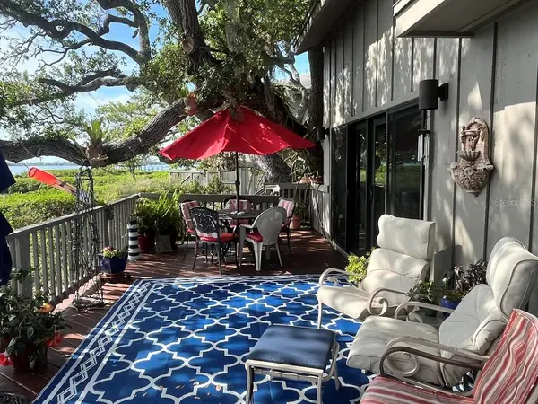 1335 LANDINGS DR #9, Sarasota, FL 34231