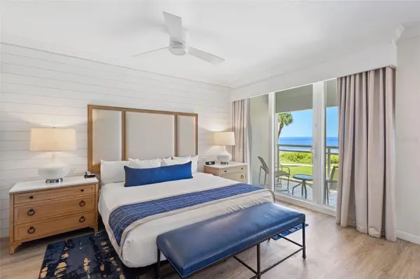240 SANDS POINT RD #4104, Longboat Key, FL 34228