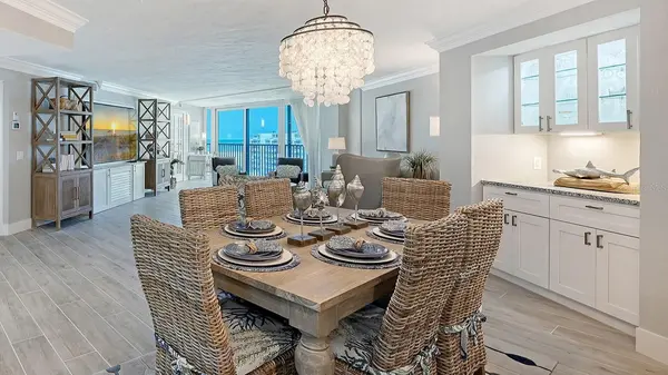 5880 MIDNIGHT PASS RD #907, Sarasota, FL 34242