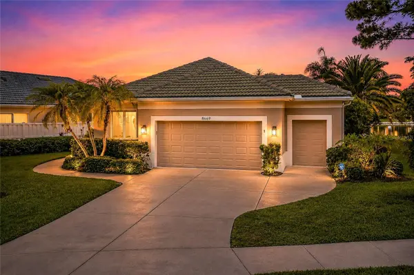 8669 54TH AVENUE CIR E, Bradenton, FL 34211