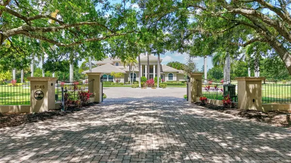 1045 FOX CREEK DR, Sarasota, FL 34240