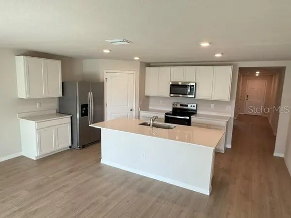 5732 SILVER MOONLIGHT DR, Palmetto, FL 34221