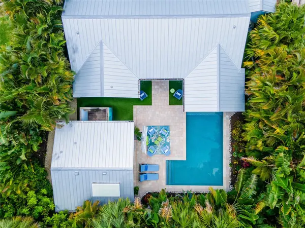242 GLADIOLUS ST, Anna Maria, FL 34216