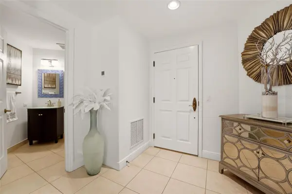 100 CENTRAL AVE #H716, Sarasota, FL 34236