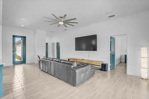 112 HERCULES DR, Rotonda West, FL 33947
