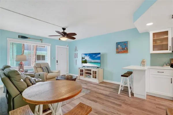 117 7TH ST N #2, Bradenton Beach, FL 34217