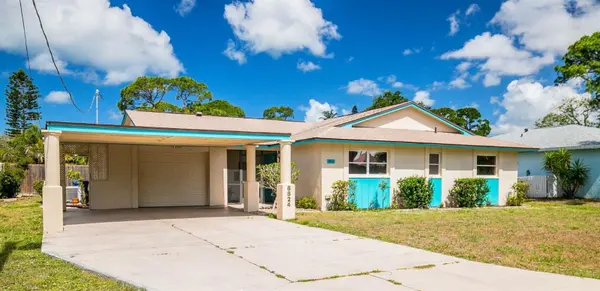8824 PHYLISS AVE, Sarasota, FL 34231