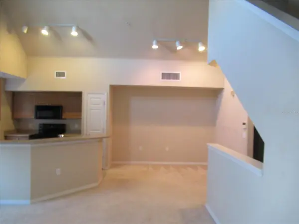 5601 ROSEHILL RD #203, Sarasota, FL 34233