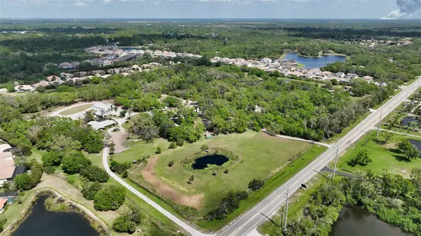 7025 CLARK RD, Sarasota, FL 34241