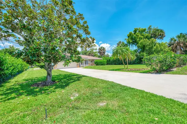 2340 PALMETTO ST, Nokomis, FL 34275