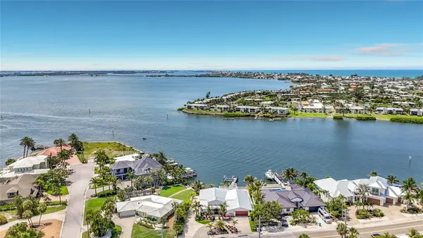 605 KEY ROYALE DR, Holmes Beach, FL 34217