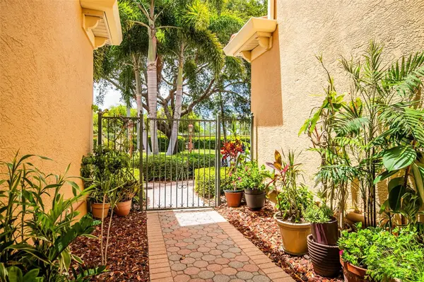 3663 SQUARE WEST LN #12, Sarasota, FL 34238