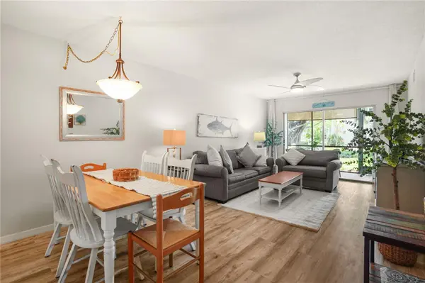 5673 MIDNIGHT PASS RD #201, Sarasota, FL 34242