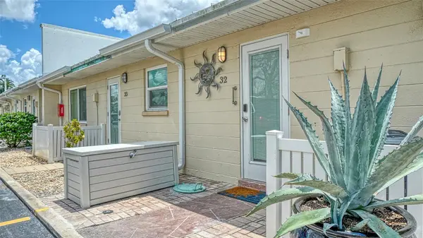5830 MIDNIGHT PASS RD #32, Sarasota, FL 34242