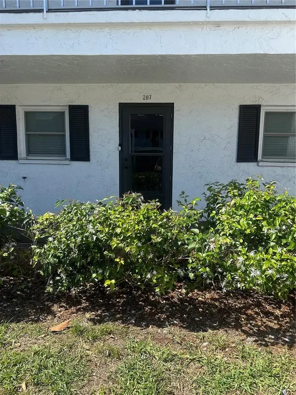 202 46TH TER W ##207, Bradenton, FL 34207