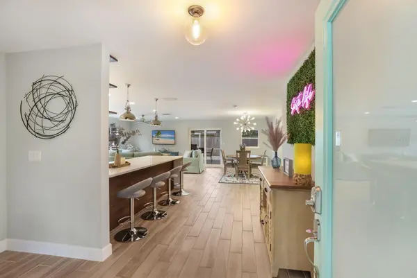 5720 ISANDA PL, Sarasota, FL 34231