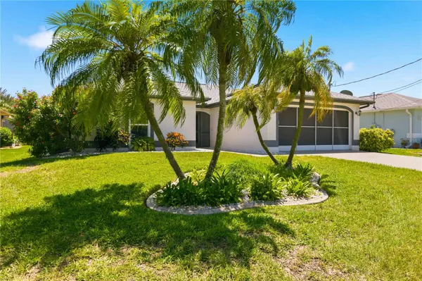 123 KINGS DR, Rotonda West, FL 33947