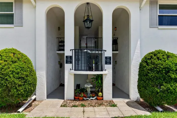 5800 HOLLYWOOD BLVD #112, Sarasota, FL 34231