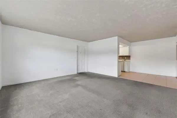 5800 HOLLYWOOD BLVD #112, Sarasota, FL 34231