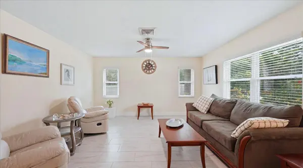 6233 ROCKEFELLER AVE, Sarasota, FL 34231