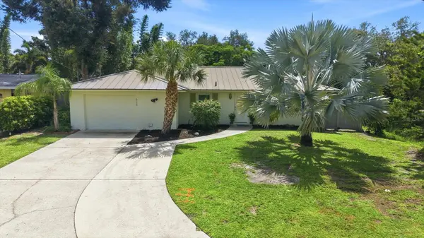 6233 ROCKEFELLER AVE, Sarasota, FL 34231