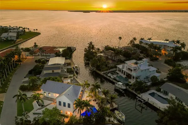 511 59TH ST, Bradenton Beach, FL 34217