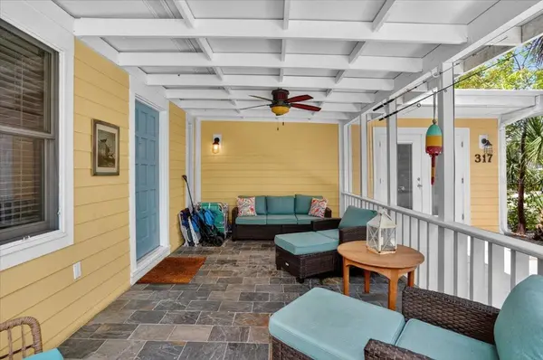 317 N BAY BLVD, Anna Maria, FL 34216
