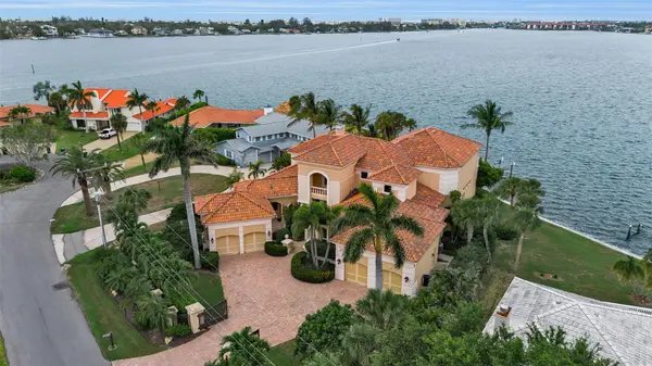1541 CARIBBEAN DR, Sarasota, FL 34231