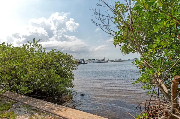 1111 N GULFSTREAM AVE #1A AVE #1A, Sarasota, FL 34236