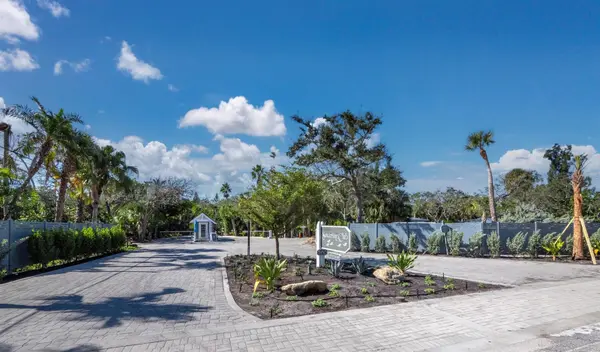 7219 PINE NEEDLE RD, Sarasota, FL 34242