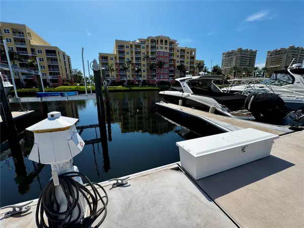 102 RIVIERA DUNES WAY #S-89, Palmetto, FL 34221