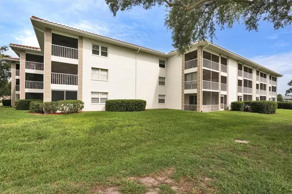 6507 STONE RIVER RD #102, Bradenton, FL 34203