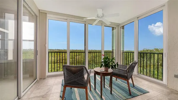 5420 EAGLES POINT CIR #206, Sarasota, FL 34231