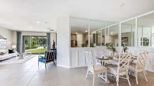 6249 PARMERON LN, Sarasota, FL 34231