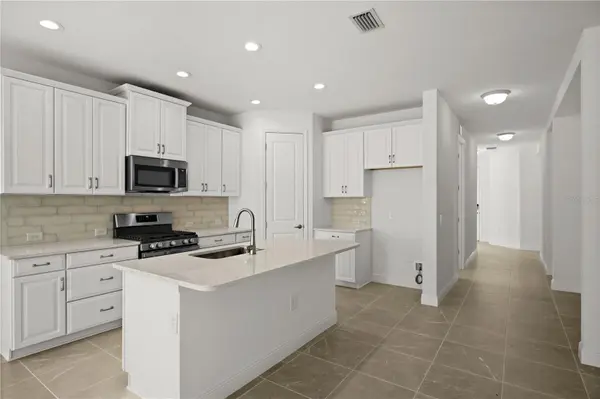 10366 LAKE GEORGE AVE, Sarasota, FL 34241