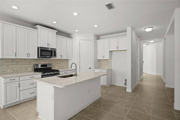 10366 LAKE GEORGE AVE, Sarasota, FL 34241