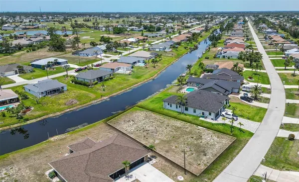 168 MARK TWAIN LN, Rotonda West, FL 33947