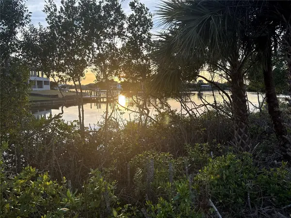 7796 LAKES EDGE LN, Port Charlotte, FL 33981