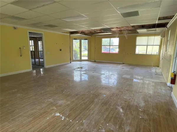 3075 BOBCAT VILLAGE CENTER RD, North Port, FL 34288
