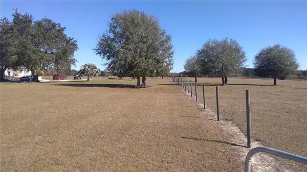 12051 AVON PARK CUT OFF RD, Fort Meade, FL 33841