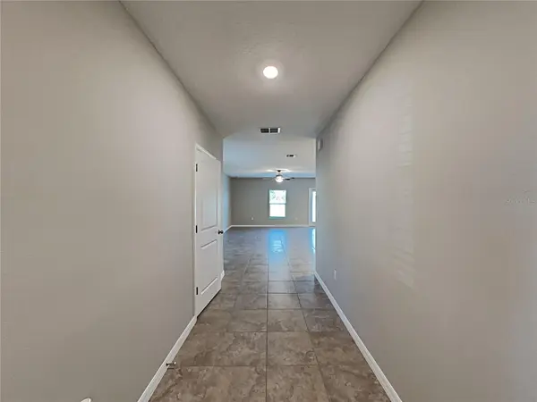 5125 WHITE CHICORY DR, Ruskin, FL 33570