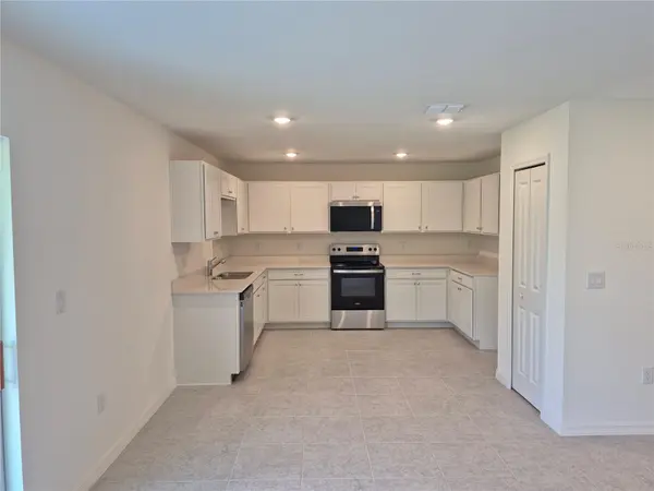 8813 PINE BARK WAY, Wildwood, FL 34785