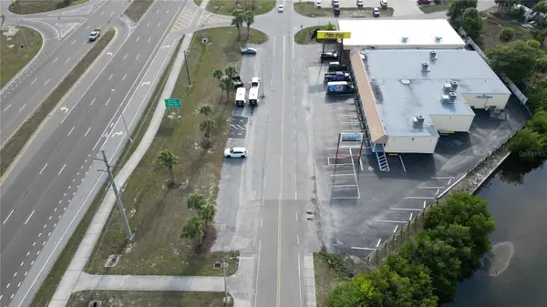 3527 TAMIAMI TRL #E, Port Charlotte, FL 33952
