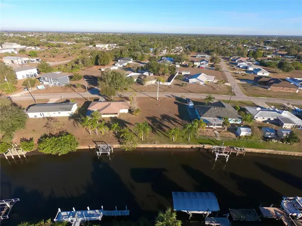 27193 VOYAGEUR DR, Punta Gorda, FL 33983